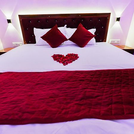 פאטנה Hotel Rj מראה חיצוני תמונה
