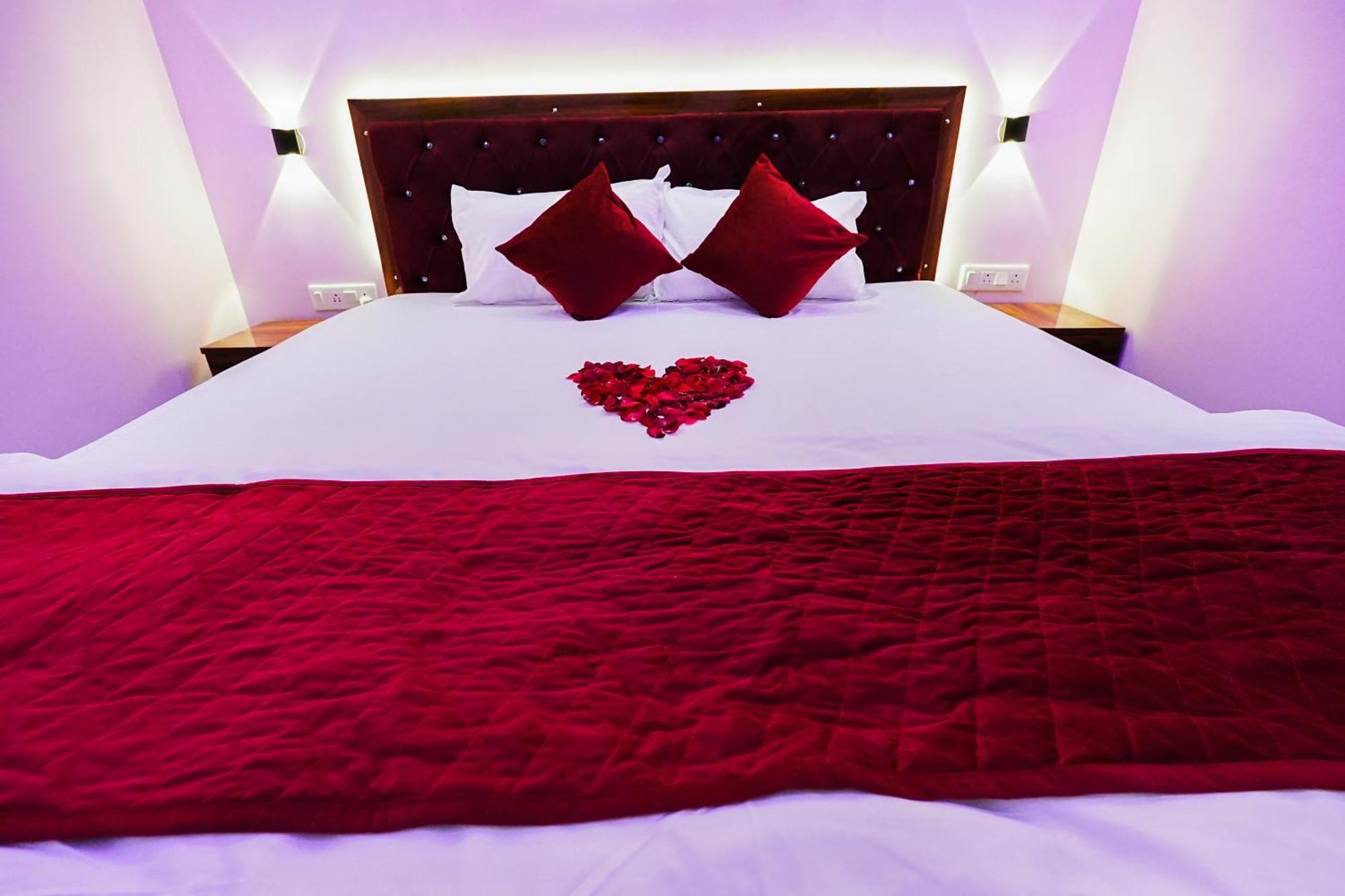פאטנה Hotel Rj מראה חיצוני תמונה
