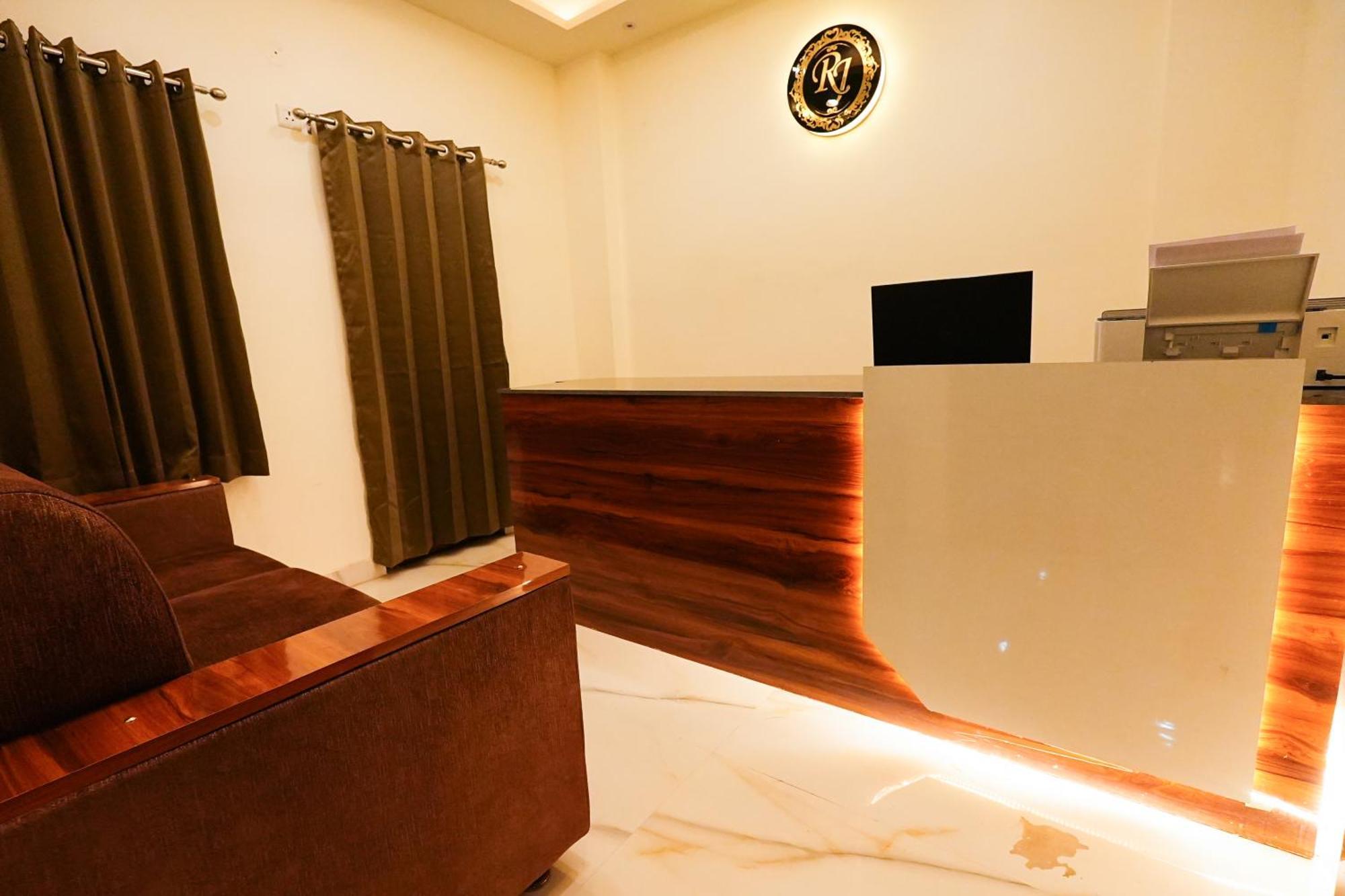 פאטנה Hotel Rj מראה חיצוני תמונה